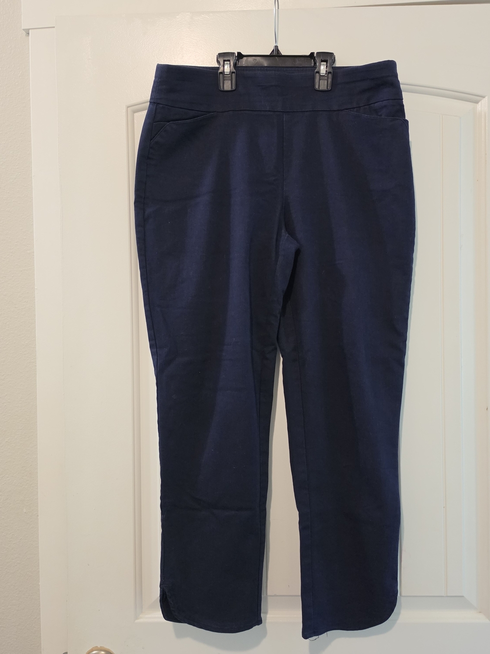 Women's Straight-Leg Pull-On Pants in Navy Size 10